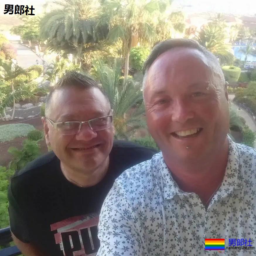 英国男护士因新冠昏迷两周 醒来得知同性丈夫已死于新 - 51虹马 英国男护士因新冠昏迷两周 醒来得知同性丈夫已死于新 - 51虹马