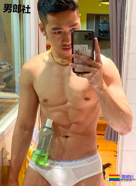 最近火遍gay圈的“机顶盒挑战”！玩的居然这么大～ - 51虹马