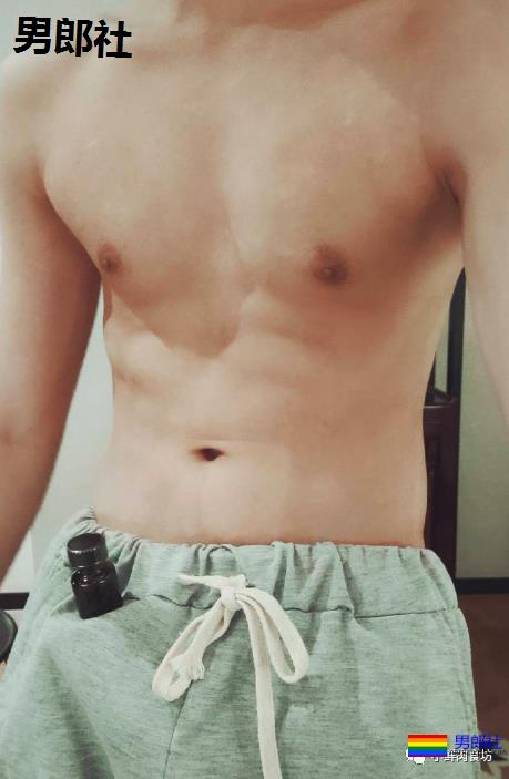 最近火遍gay圈的“机顶盒挑战”！玩的居然这么大～ - 51虹马