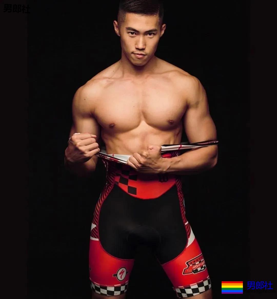 当肌肉小哥哥把紧身赛车服扯开，我沦陷了-51虹马