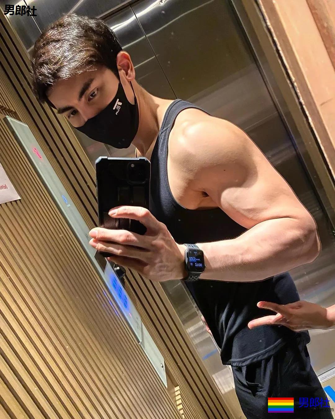 高梁鼻大筋霸私教小哥，腱子肉公狗腰大長肌，馋他！ - 51虹马