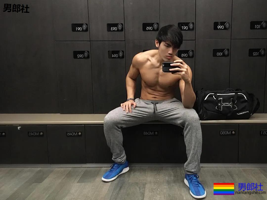 高梁鼻大筋霸私教小哥，腱子肉公狗腰大長肌，馋他！ - 51虹马