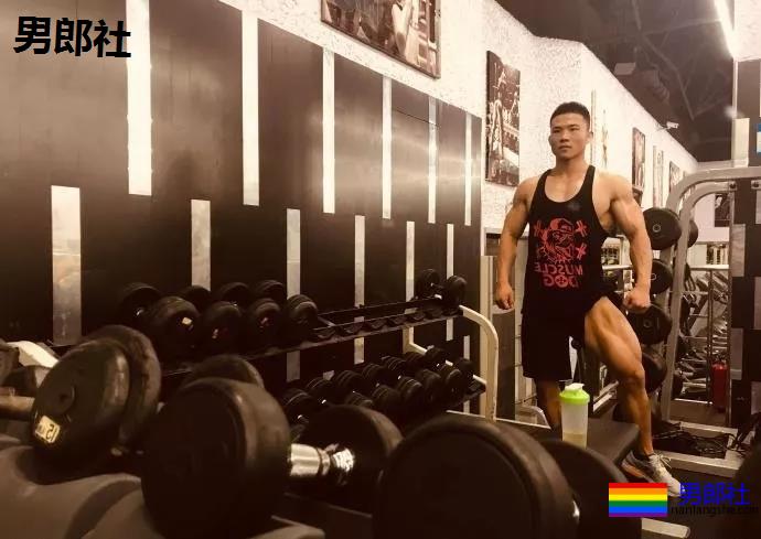 95后体育生发堉超强！实力优秀大于18cm！ - 51虹马