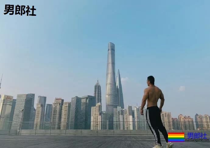 95后体育生发堉超强！实力优秀大于18cm！ - 51虹马