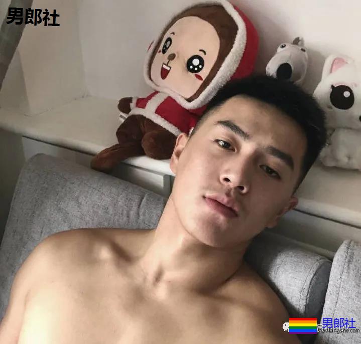 给你带来惊喜的运动小哥哥 - 51虹马 给你带来惊喜的运动小哥哥 - 51虹马