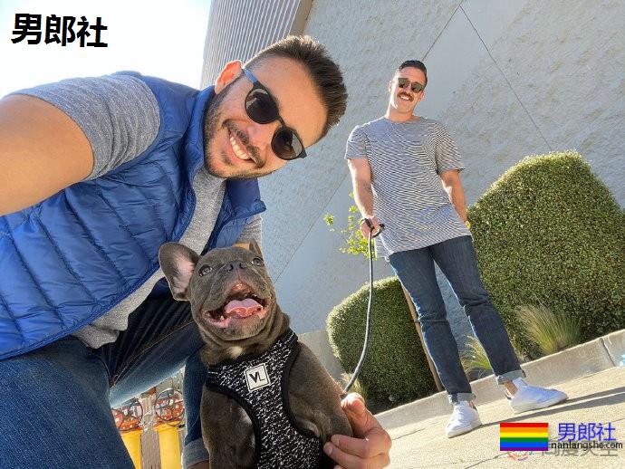 这对夫夫办了场彼此“疏远”的婚礼 - 51虹马