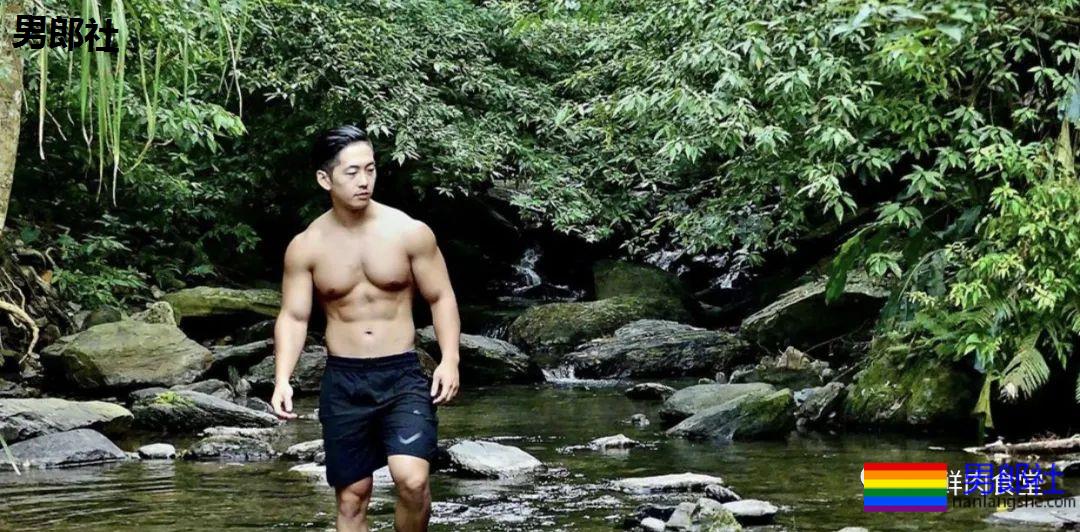 火了拍片禁欲系肌肉男!被网友扒“沉沦”了!? - 51虹马 火了拍片禁欲系肌肉男!被网友扒“沉沦”了!? - 51虹马