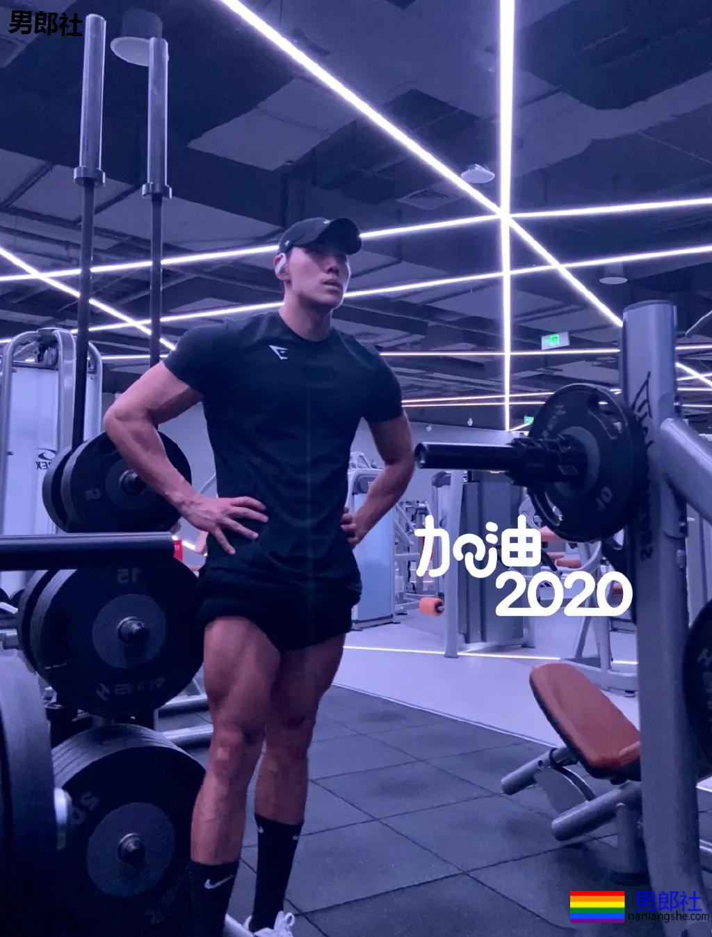 大壮腿体育生鼻子超大，这身腱子肉是藏不住了！ - 51虹马