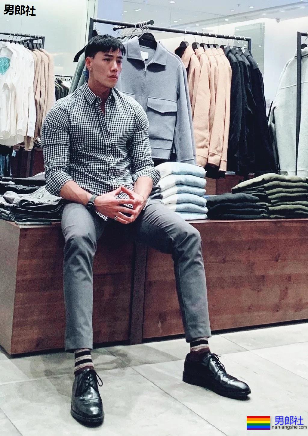 大壮腿体育生鼻子超大，这身腱子肉是藏不住了！ - 51虹马