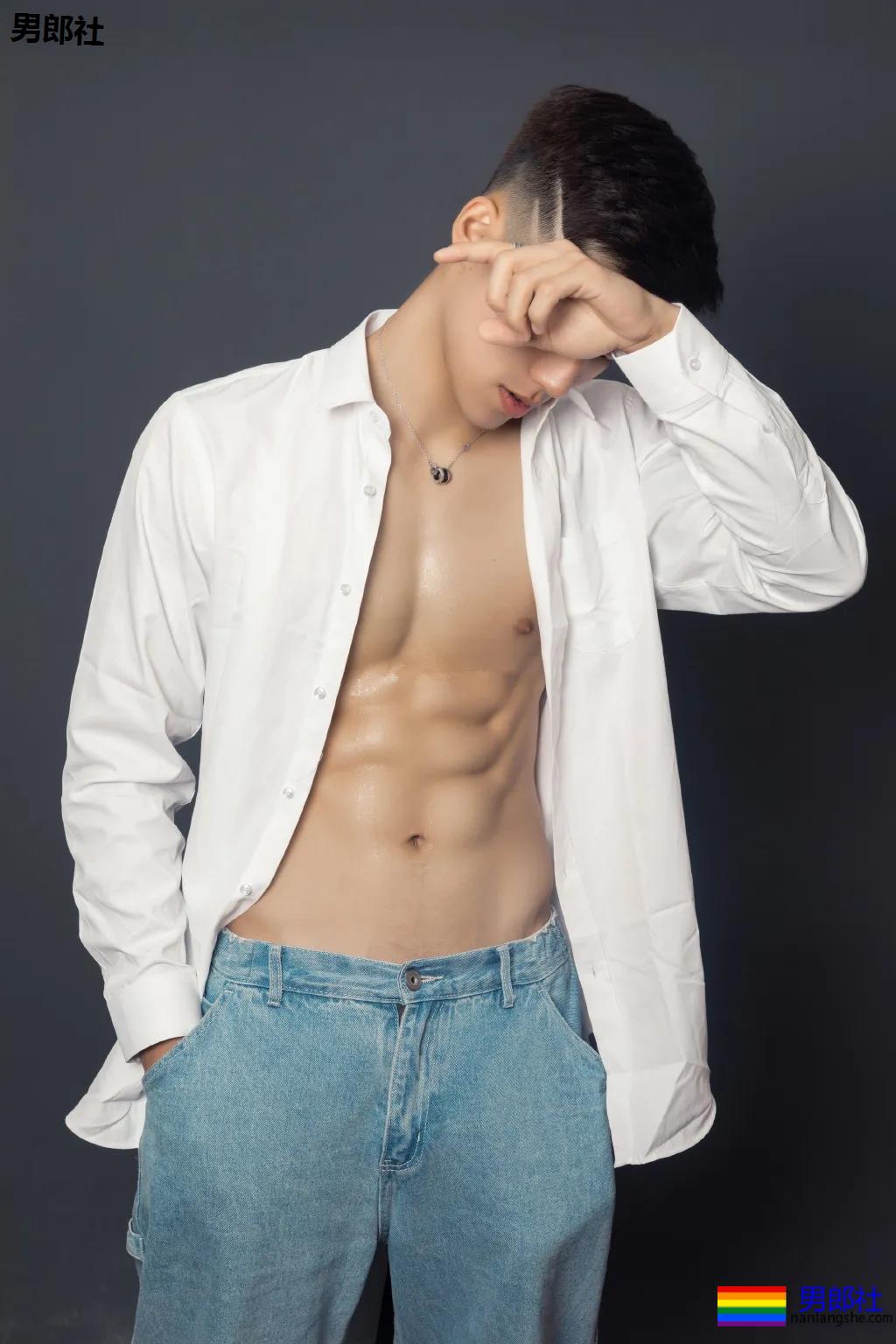 选个体育生做男友,发堉超好的那种! - 51虹马 选个体育生做男友,发堉超好的那种! - 51虹马