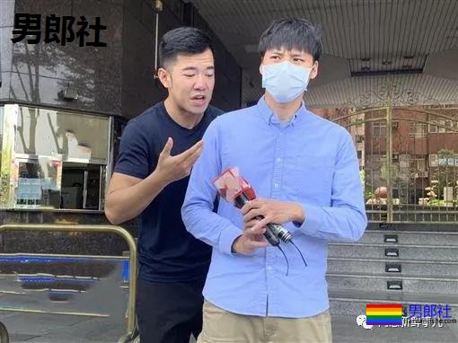 180CM男演员称坐车遭40岁大叔摸大腿猥亵 - 51虹马