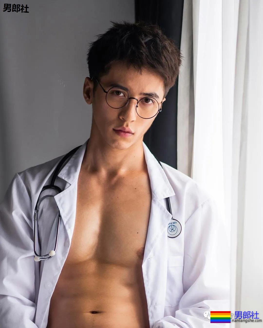 又一名肌肉医生火了？网红名媛为了红真是会炒作 - 51虹马