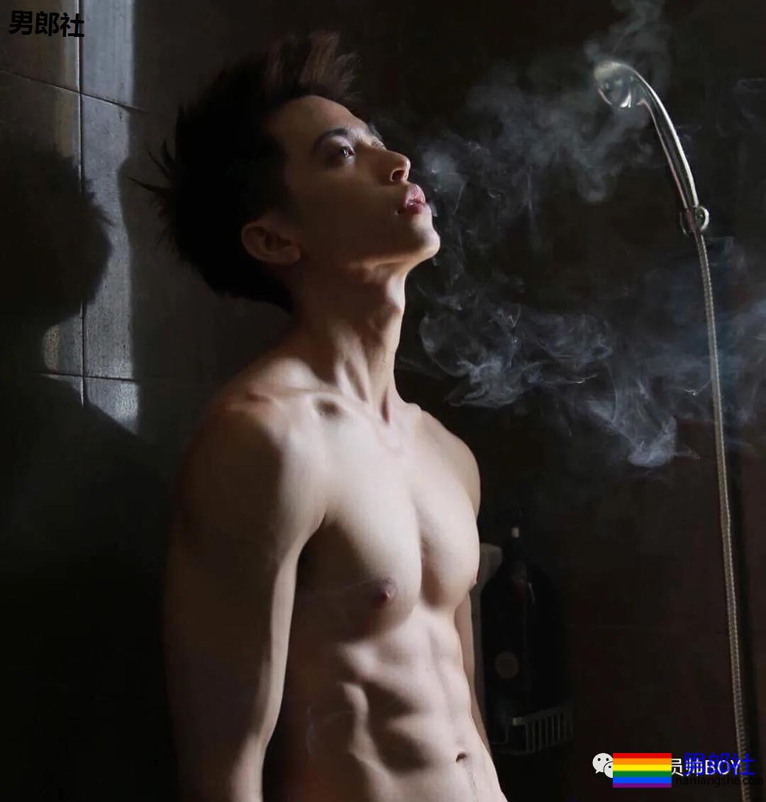 又一名肌肉医生火了？网红名媛为了红真是会炒作 - 51虹马