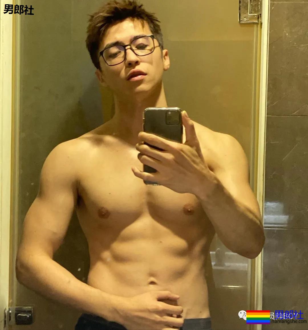 又一名肌肉医生火了？网红名媛为了红真是会炒作 - 51虹马