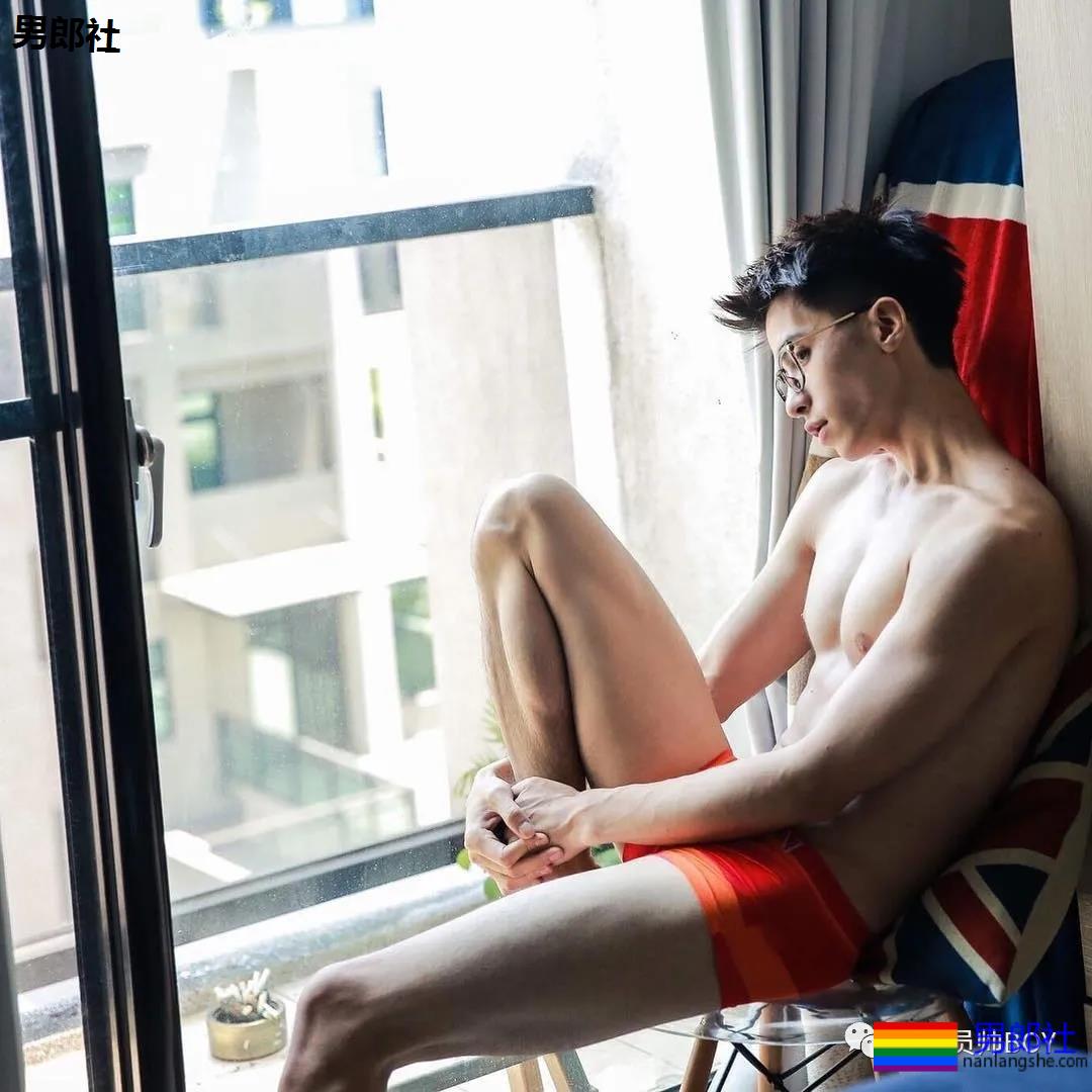 又一名肌肉医生火了？网红名媛为了红真是会炒作 - 51虹马