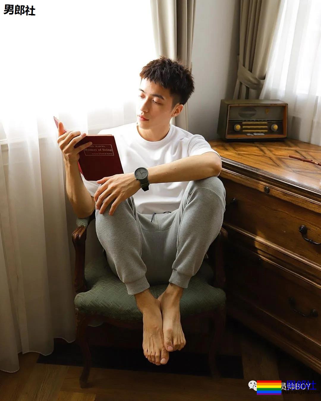 又一名肌肉医生火了？网红名媛为了红真是会炒作 - 51虹马