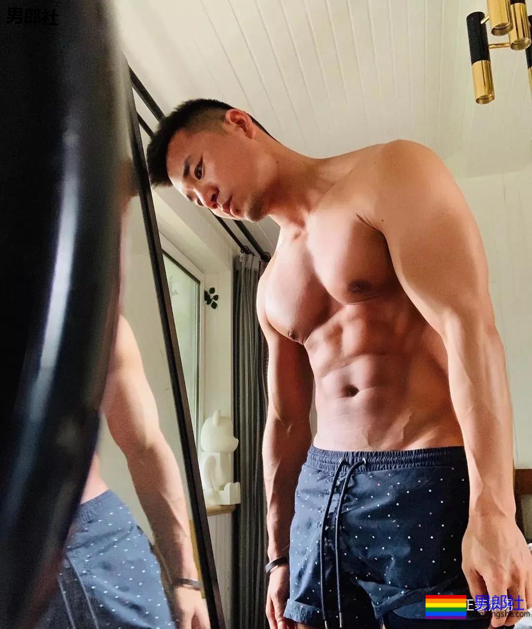 手臂比你大腿都粗壮的内蒙古汉子，真的威武雄壮 - 51虹马