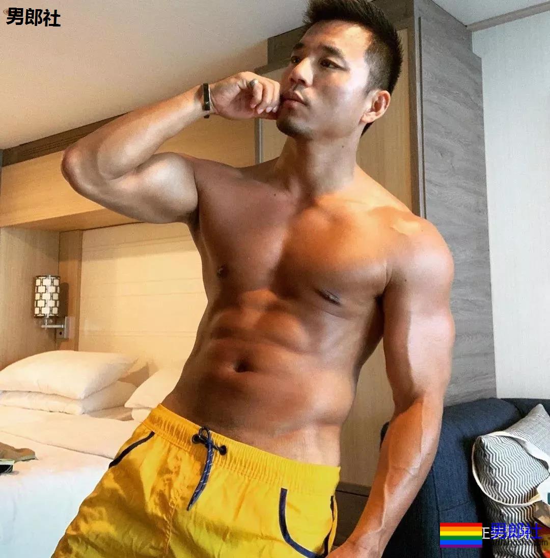 手臂比你大腿都粗壮的内蒙古汉子，真的威武雄壮 - 51虹马