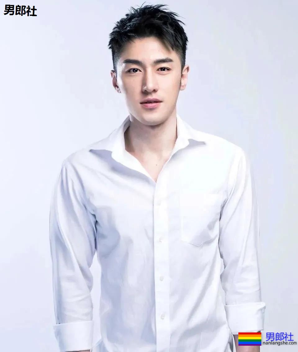 新版“武松”的身材太犯规了！不仅有大胸肌还有人鱼线！ - 51虹马