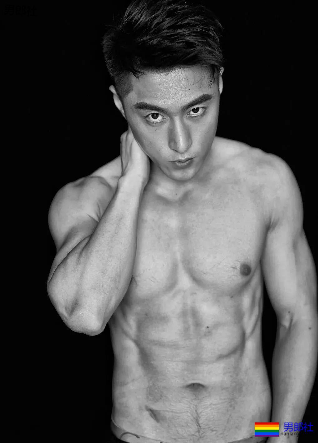 新版“武松”的身材太犯规了！不仅有大胸肌还有人鱼线！ - 51虹马