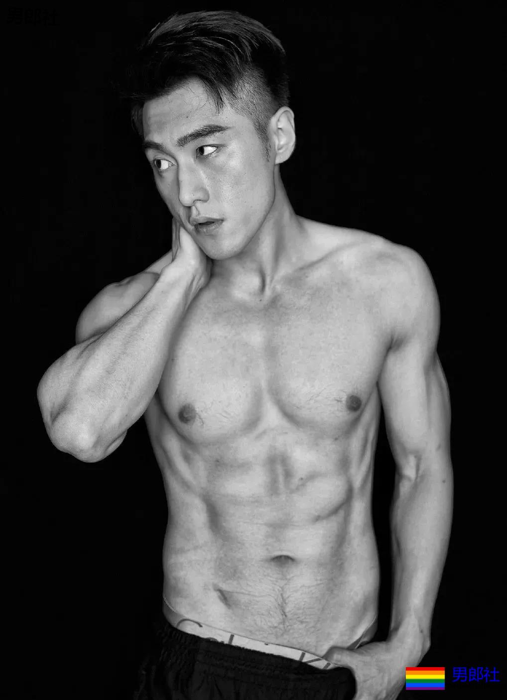 新版“武松”的身材太犯规了！不仅有大胸肌还有人鱼线！ - 51虹马