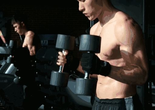 新版“武松”的身材太犯规了！不仅有大胸肌还有人鱼线！ - 51虹马