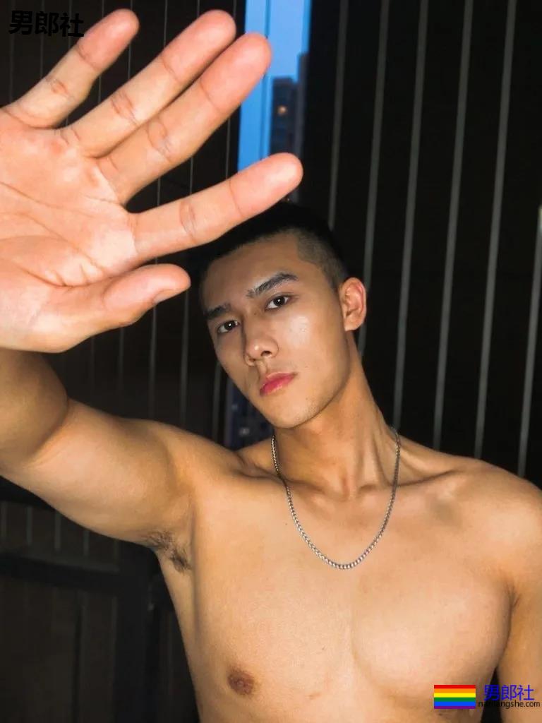 短寸体育生长腿大鼻子,私密照爆红网络,打莊极强! - 51虹马 短寸体育生长腿大鼻子,私密照爆红网络,打莊极强! - 51虹马