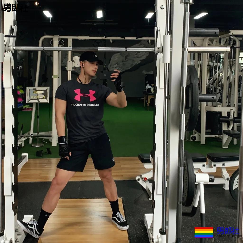 短寸体育生长腿大鼻子,私密照爆红网络,打莊极强! - 51虹马 短寸体育生长腿大鼻子,私密照爆红网络,打莊极强! - 51虹马