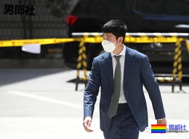 速滑奥运冠军扒20岁男队友裤子，被判性骚扰罚300万-51虹马