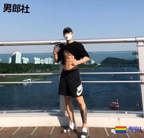 腹肌小哥哥一夜转战三家Gay吧,确诊新冠的他影响超两千Gay - 51虹马 腹肌小哥哥一夜转战三家Gay吧,确诊新冠的他影响超两千Gay - 51虹马