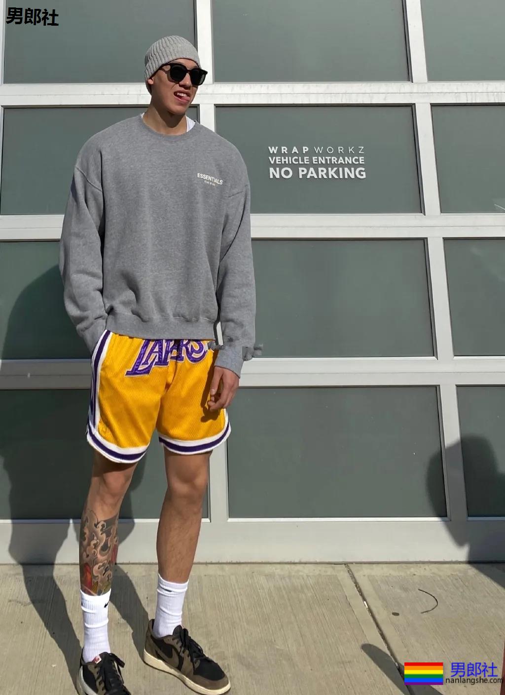 195灰裤子体育生,长腿翘臀公狗腰,强大实力藏不住了! - 51虹马 195灰裤子体育生,长腿翘臀公狗腰,强大实力藏不住了! - 51虹马