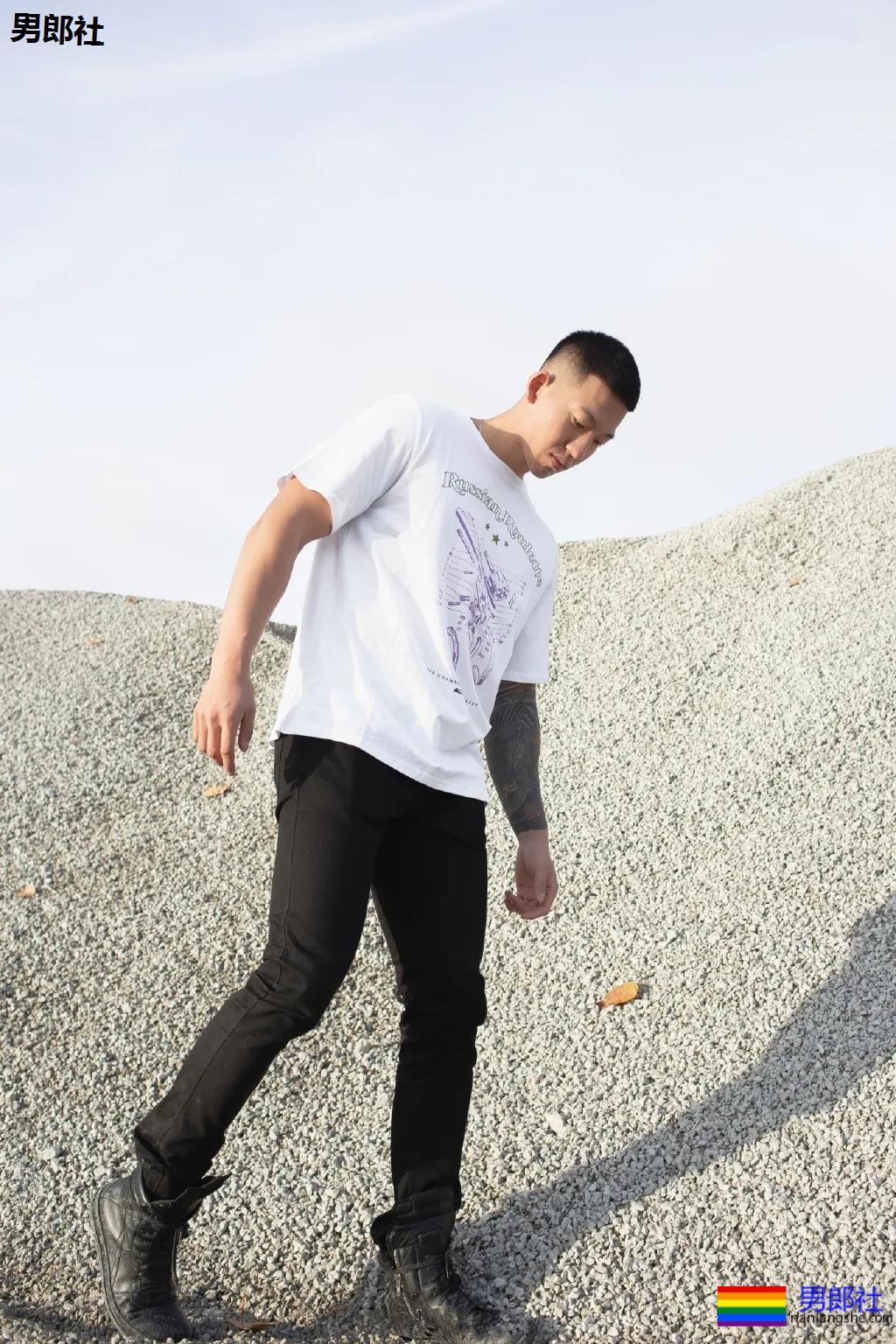 195灰裤子体育生,长腿翘臀公狗腰,强大实力藏不住了! - 51虹马 195灰裤子体育生,长腿翘臀公狗腰,强大实力藏不住了! - 51虹马