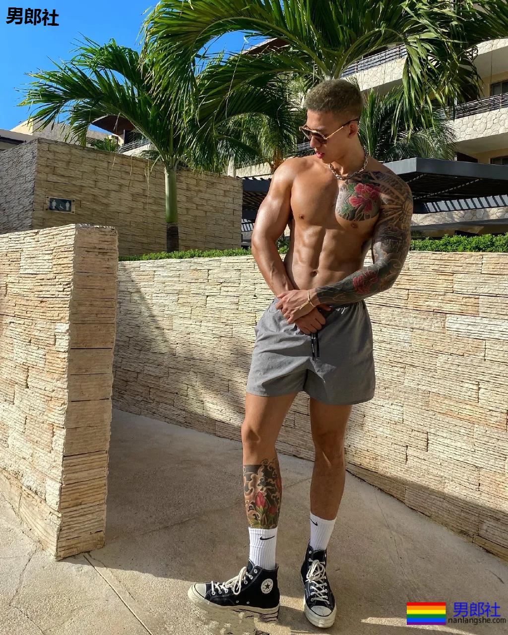 195灰裤子体育生,长腿翘臀公狗腰,强大实力藏不住了! - 51虹马 195灰裤子体育生,长腿翘臀公狗腰,强大实力藏不住了! - 51虹马