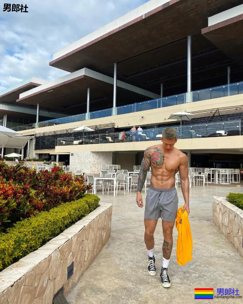 195灰裤子体育生,长腿翘臀公狗腰,强大实力藏不住了! - 51虹马 195灰裤子体育生,长腿翘臀公狗腰,强大实力藏不住了! - 51虹马