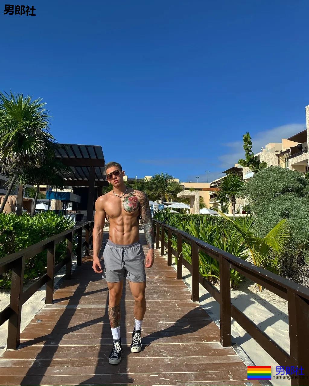 195灰裤子体育生,长腿翘臀公狗腰,强大实力藏不住了! - 51虹马 195灰裤子体育生,长腿翘臀公狗腰,强大实力藏不住了! - 51虹马