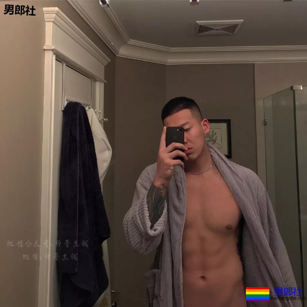 195灰裤子体育生,长腿翘臀公狗腰,强大实力藏不住了! - 51虹马 195灰裤子体育生,长腿翘臀公狗腰,强大实力藏不住了! - 51虹马