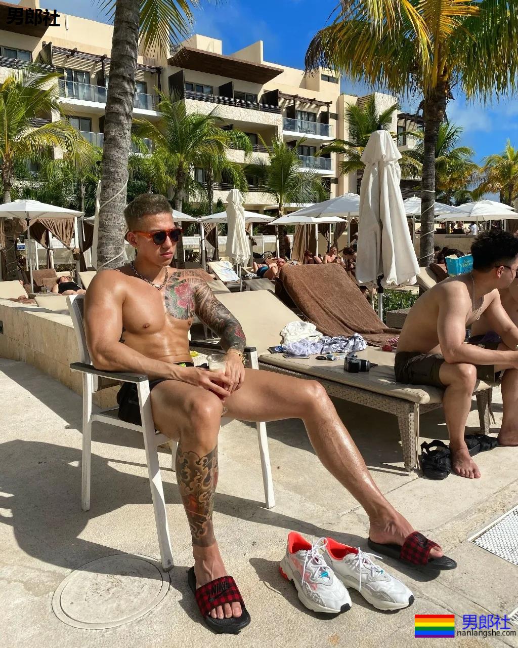 195灰裤子体育生,长腿翘臀公狗腰,强大实力藏不住了! - 51虹马 195灰裤子体育生,长腿翘臀公狗腰,强大实力藏不住了! - 51虹马