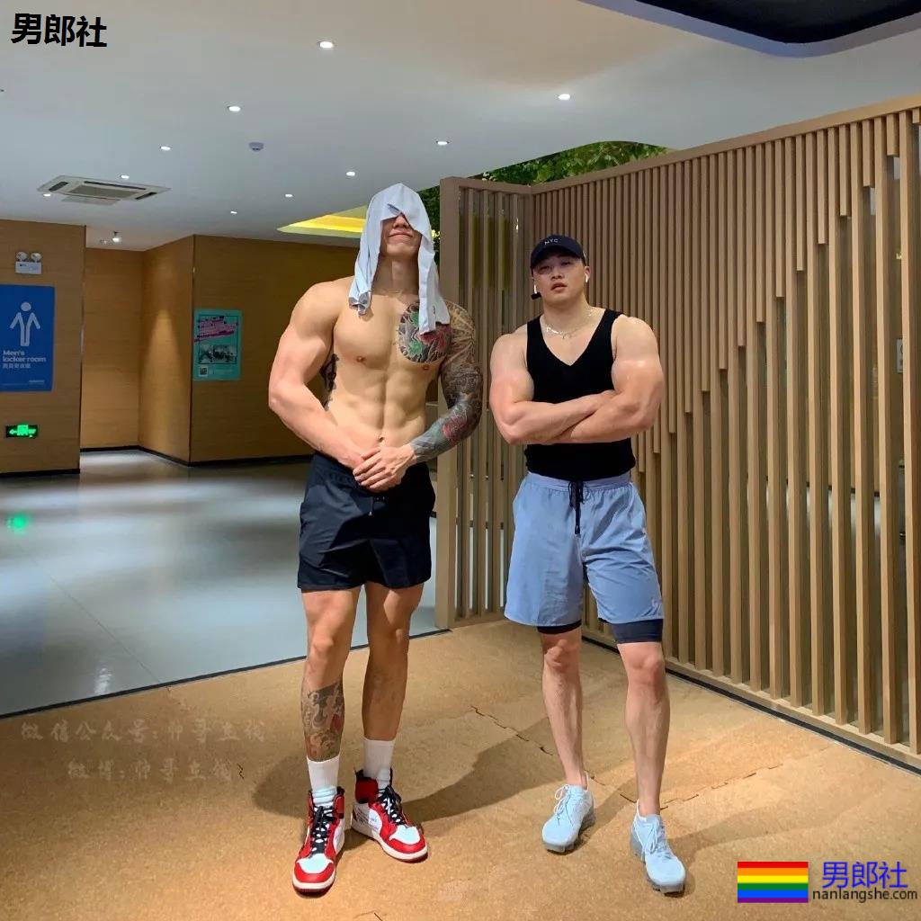 195灰裤子体育生,长腿翘臀公狗腰,强大实力藏不住了! - 51虹马 195灰裤子体育生,长腿翘臀公狗腰,强大实力藏不住了! - 51虹马