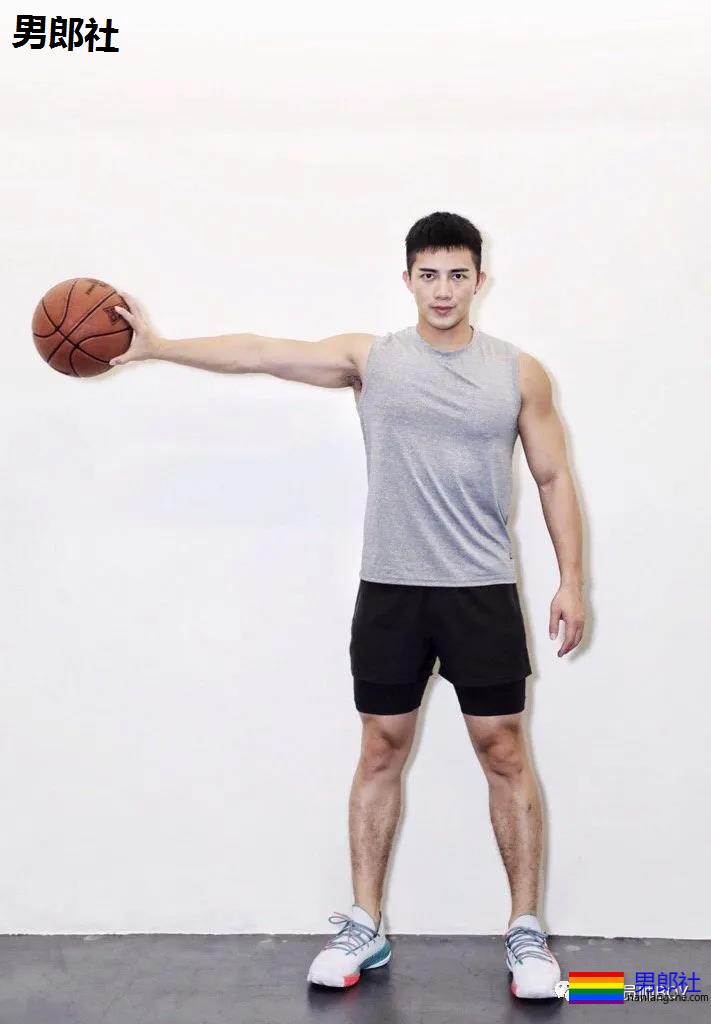 百万粉的网红健身教练早年曾那么丑！如今逆袭帅到被盗图 - 51虹马