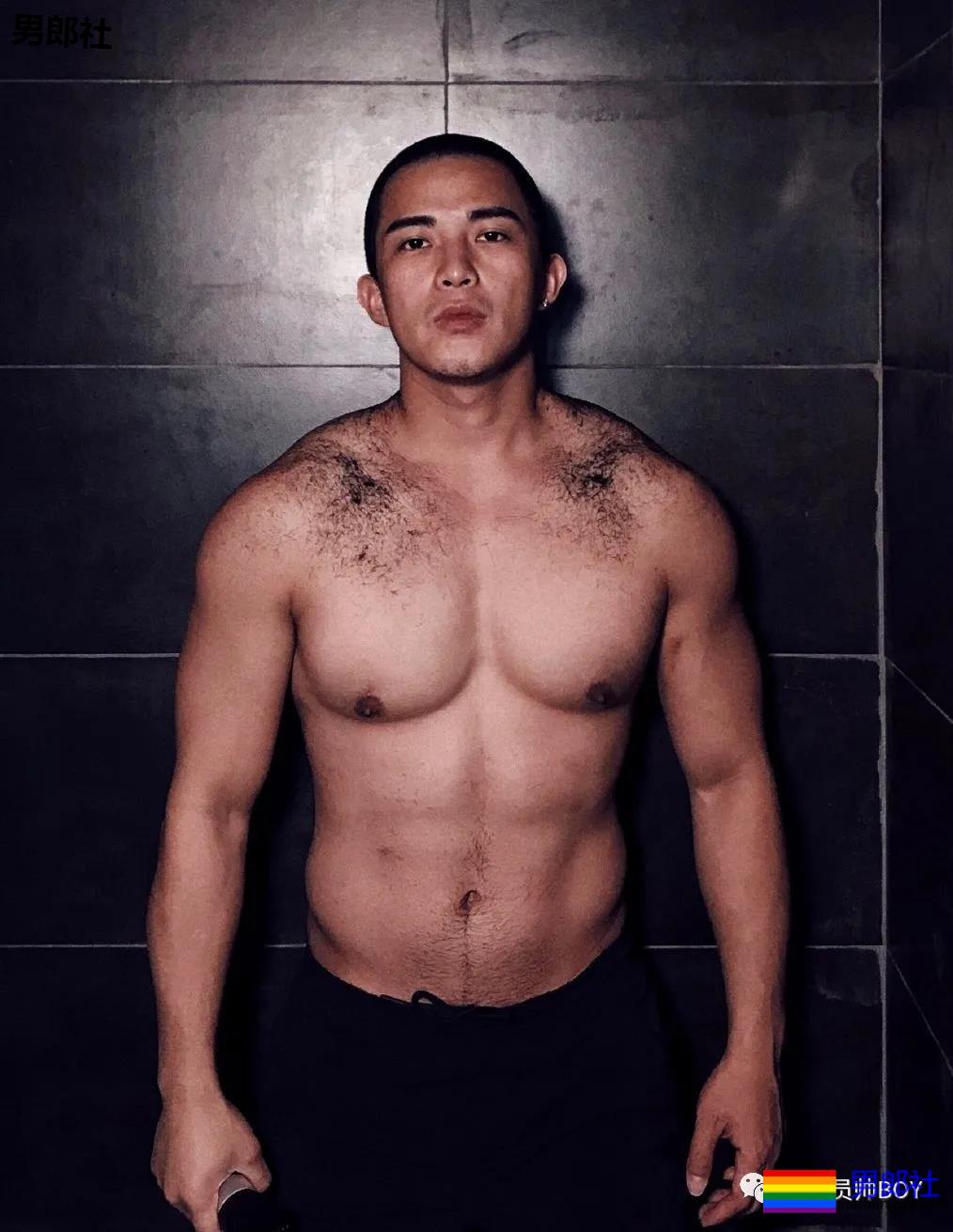 百万粉的网红健身教练早年曾那么丑！如今逆袭帅到被盗图 - 51虹马