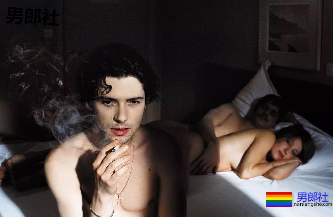 情色片被玩成这样?NB!我也想和男主做~-51虹马