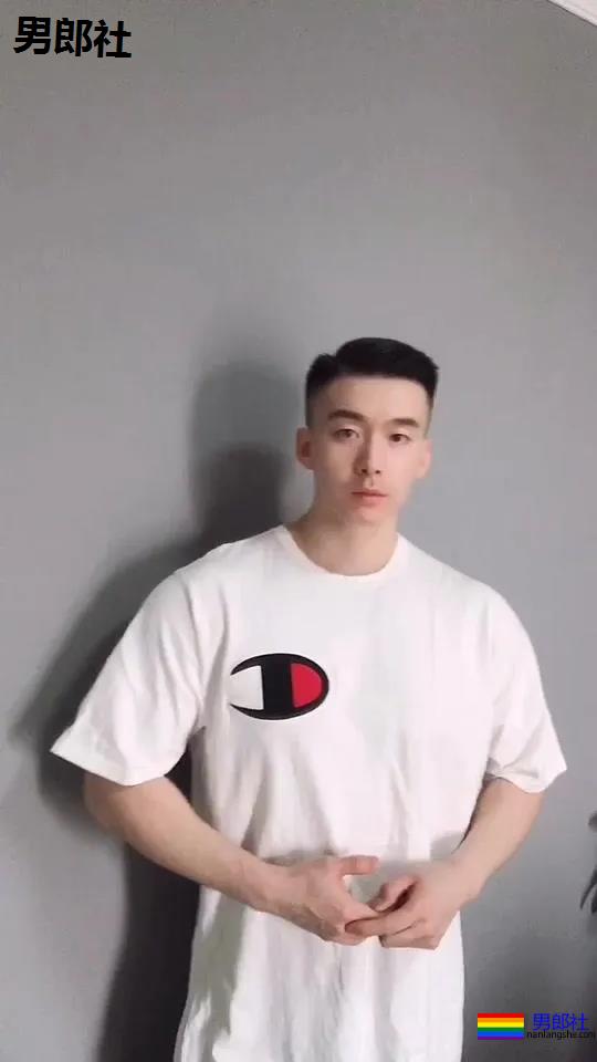 直男体育生、寸头小奶狗刷屏!爆款腱子肉男朋友,你抵抗得了吗? - 51虹马 直男体育生、寸头小奶狗刷屏!爆款腱子肉男朋友,你抵抗得了吗? - 51虹马