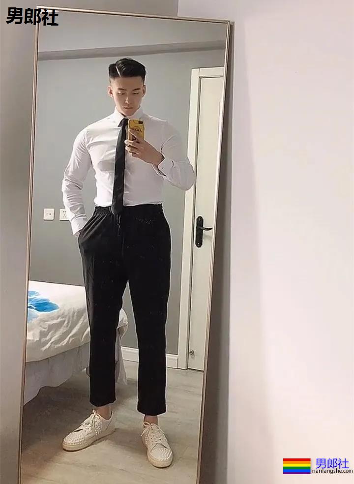 直男体育生、寸头小奶狗刷屏!爆款腱子肉男朋友,你抵抗得了吗? - 51虹马 直男体育生、寸头小奶狗刷屏!爆款腱子肉男朋友,你抵抗得了吗? - 51虹马