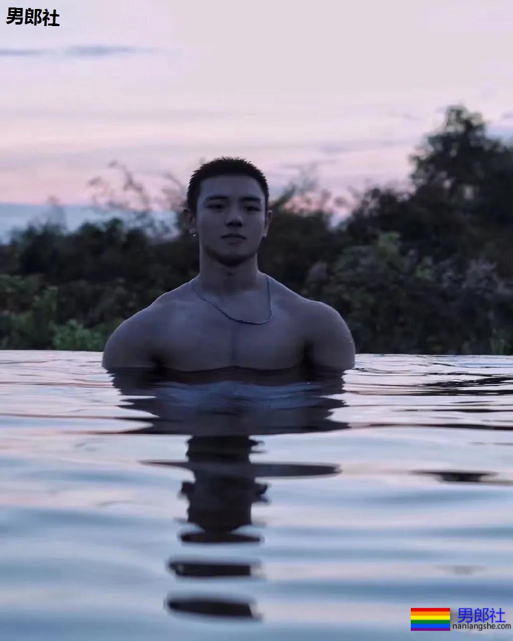 直男体育生、寸头小奶狗刷屏!爆款腱子肉男朋友,你抵抗得了吗? - 51虹马 直男体育生、寸头小奶狗刷屏!爆款腱子肉男朋友,你抵抗得了吗? - 51虹马