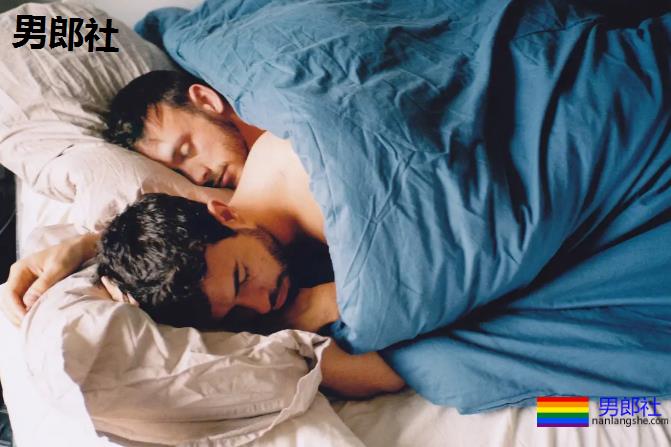 Gay吧邂逅的激情一夜！不仅于