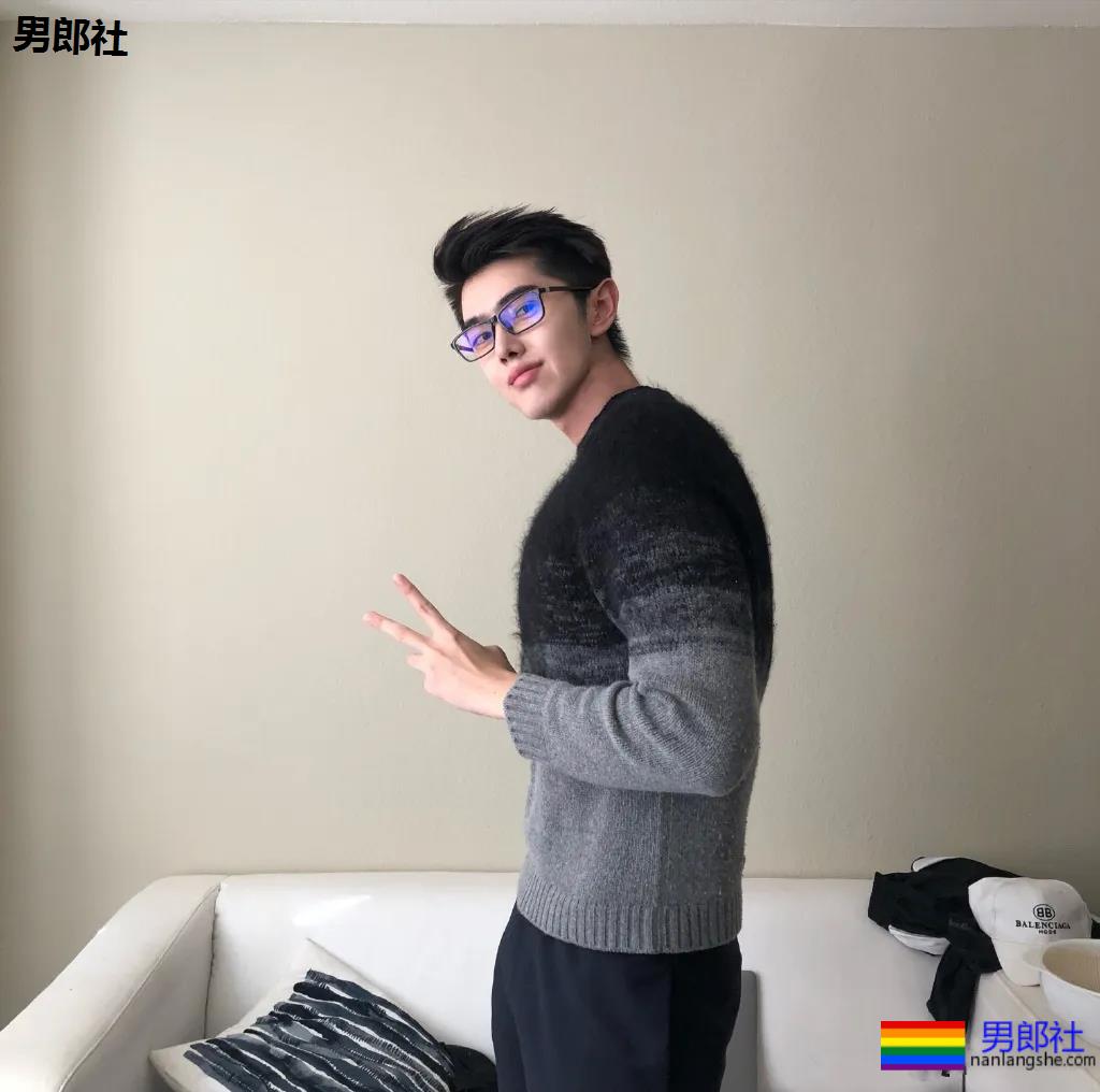 193大长腿超帅小奶狗，康康谁又可以了？ - 51虹马