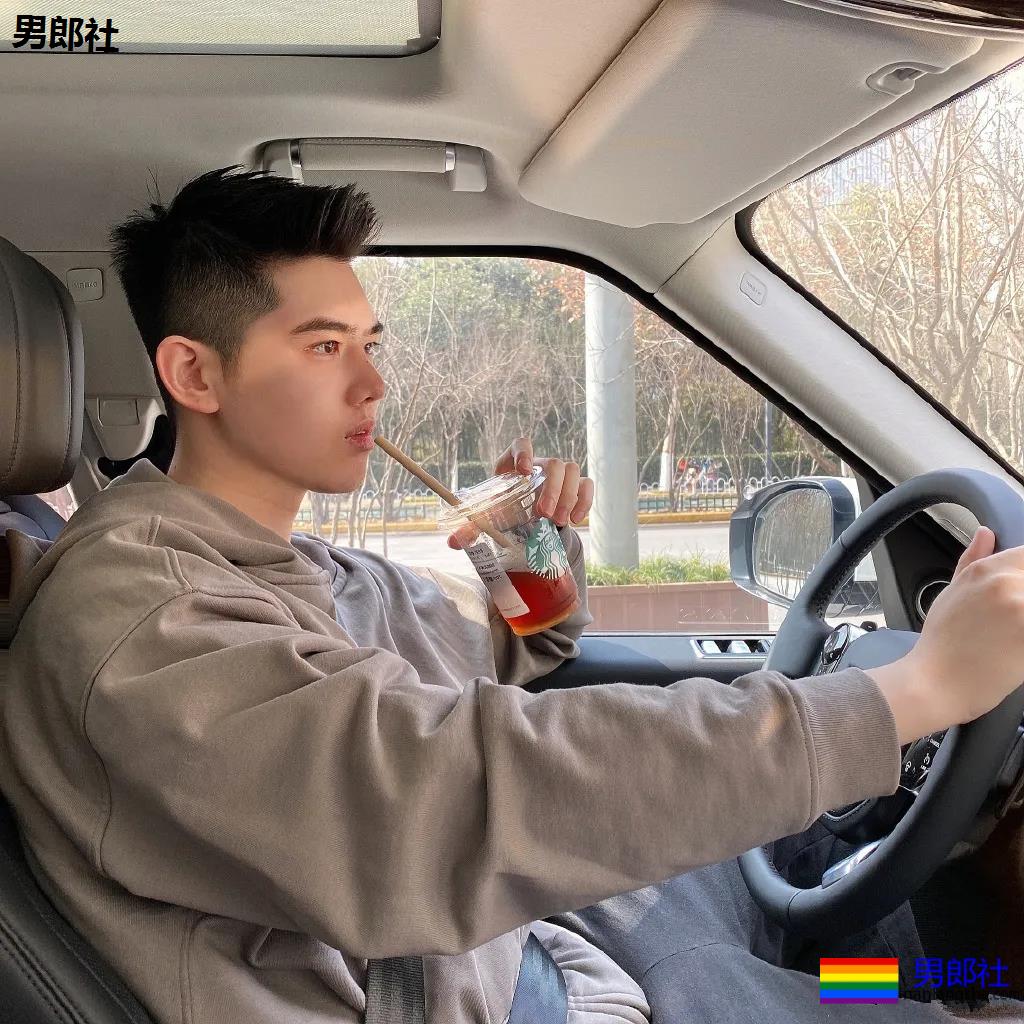 193大长腿超帅小奶狗，康康谁又可以了？ - 51虹马