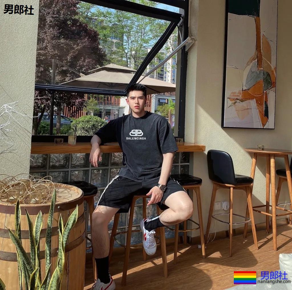 193大长腿超帅小奶狗，康康谁又可以了？ - 51虹马