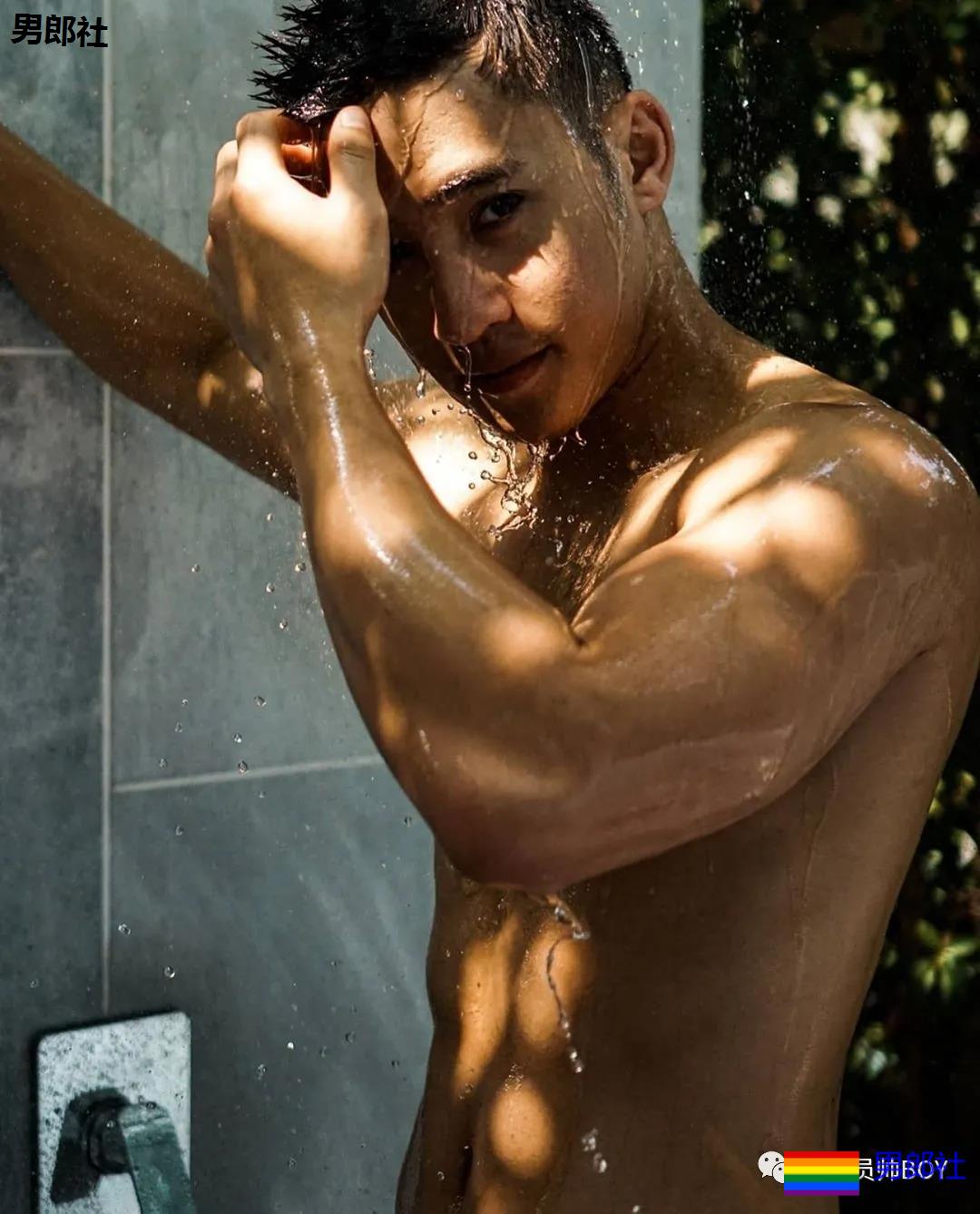 穿泳裤比陈艾森还好看的男模，找了位肌肉工程师当老公 - 51虹马