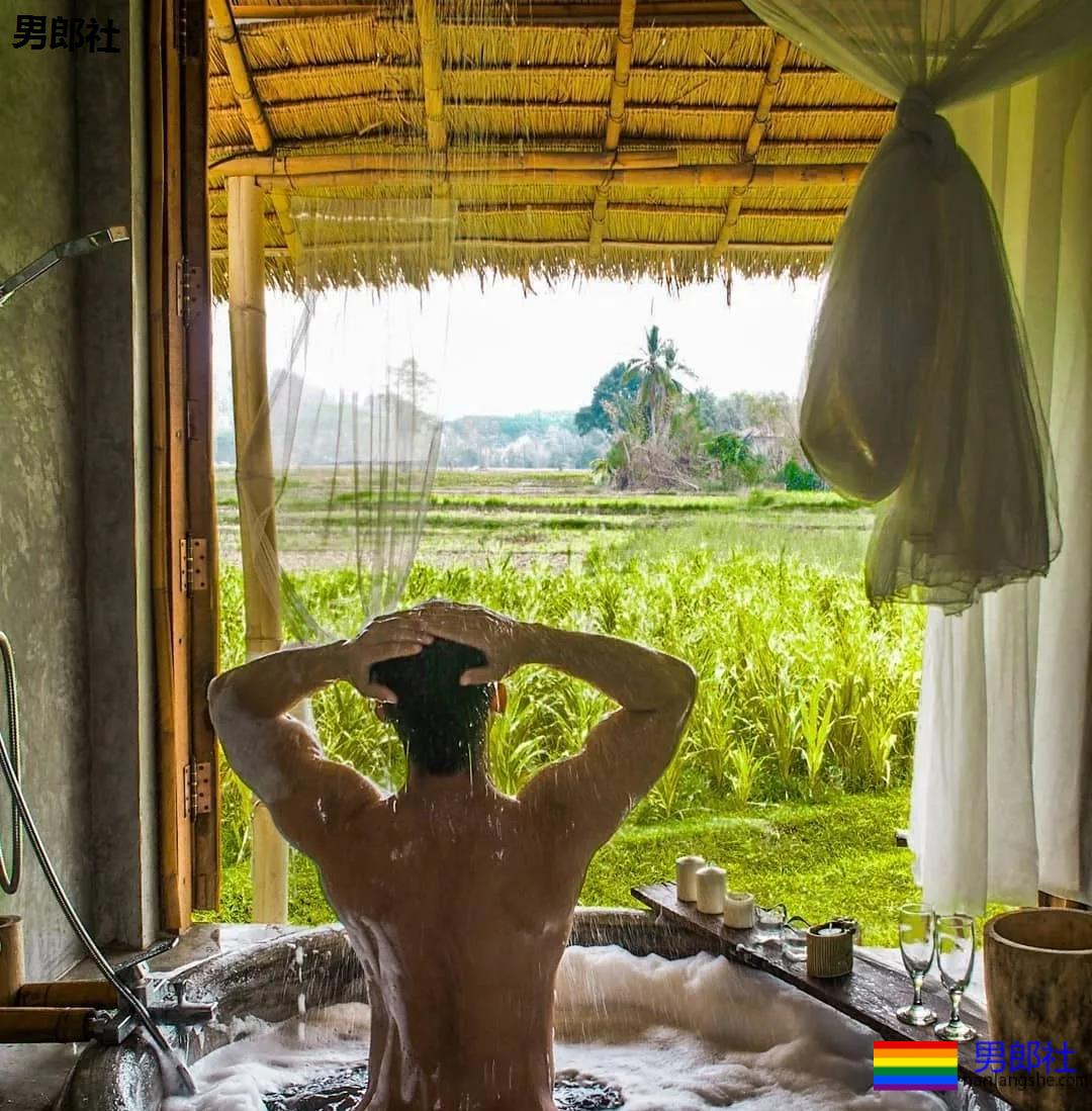 穿泳裤比陈艾森还好看的男模，找了位肌肉工程师当老公 - 51虹马